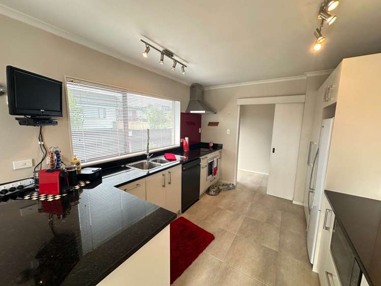24 Jandell Crescent Bucklands Beach_3