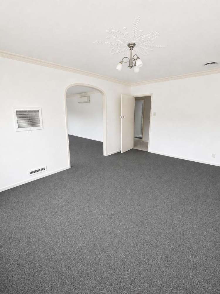 59 Chedworth Avenue 1054_3