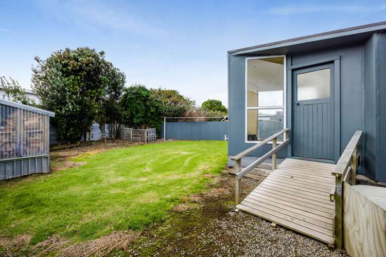 55 Domett Street Opunake_18