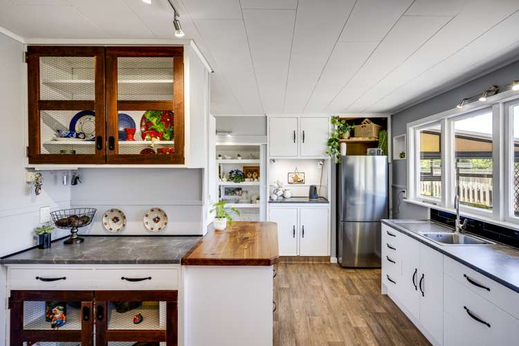 4 Birdwood Street Taradale_7