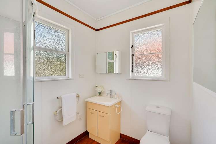 19 Galway Avenue Hamilton East_18