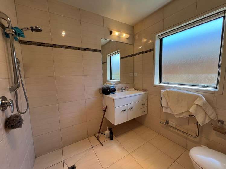 112 Rowesdale Drive 1115_11
