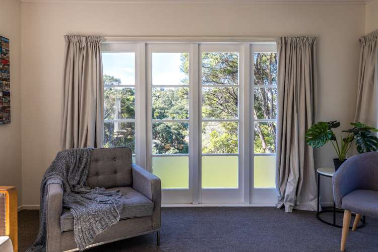 116 Queens Drive Oneroa_9