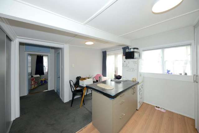 1/32 Mackworth Street Woolston_3