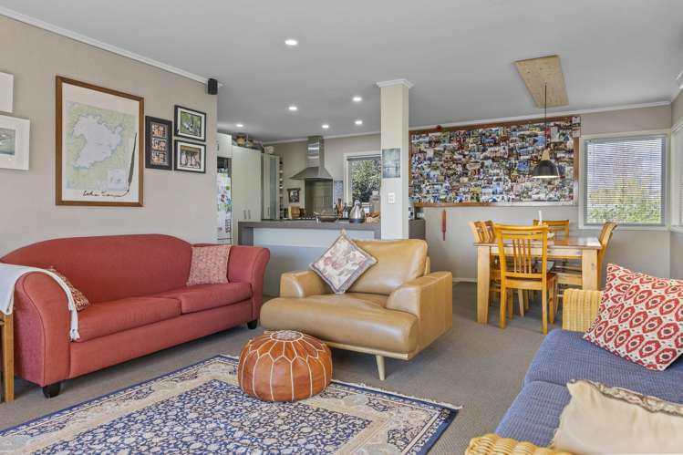 1/15 Charles Crescent Rainbow Point_13