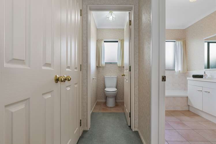 60 Sapphire Drive Hairini_21