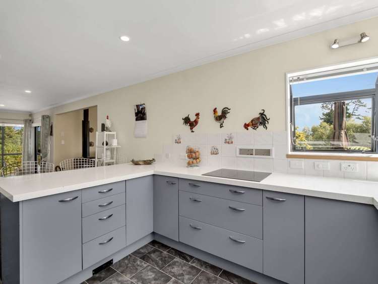 11 North Way Titirangi_9