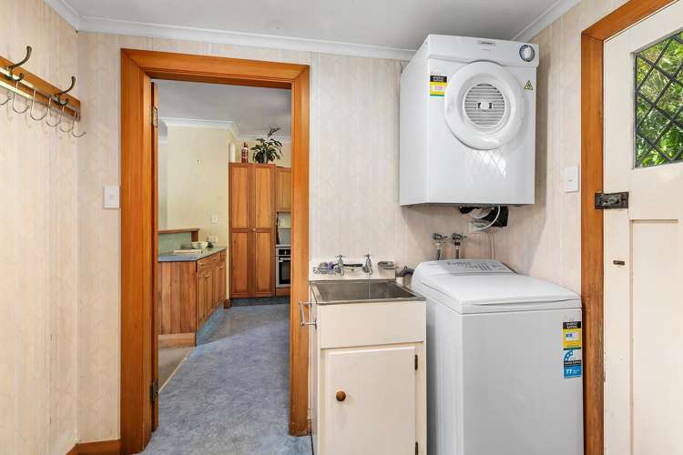 11 Hungerford Road Lyall Bay_13