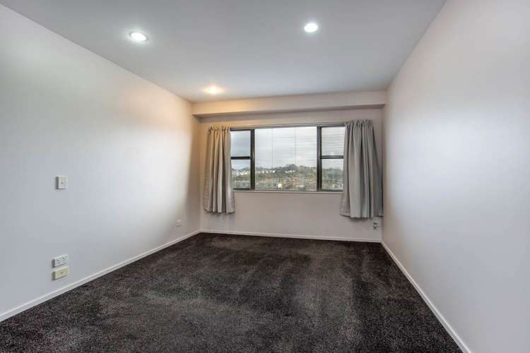 18/22 Northcross Drive Oteha_12