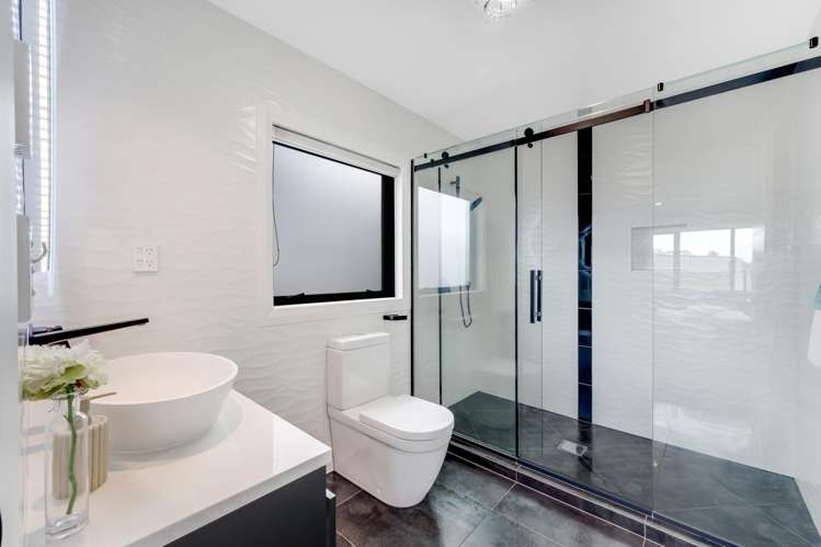 45 Armstrong Farm Drive East Tamaki Heights_21