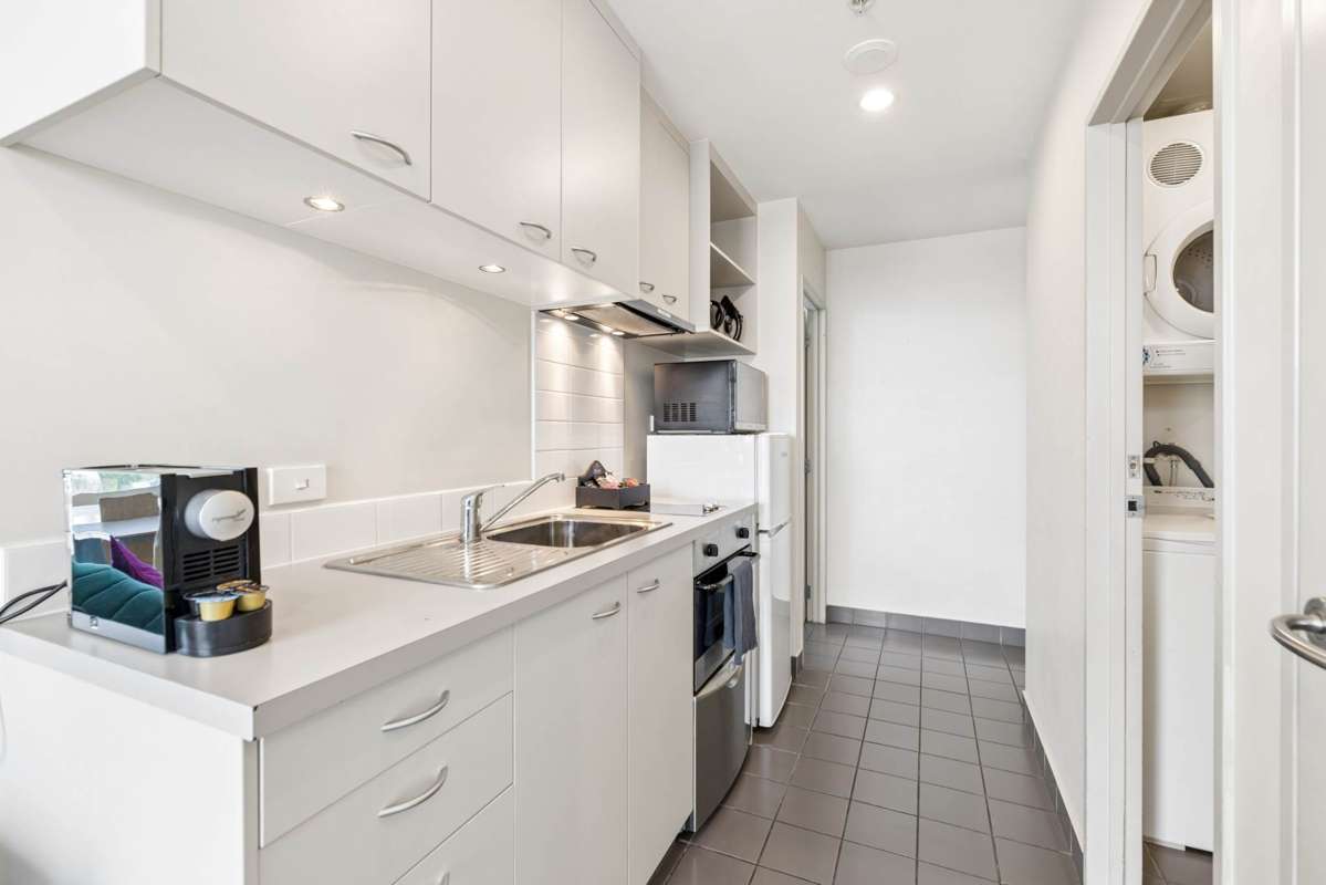 908/17 Amersham Way_4
