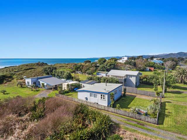 Beachside Bliss with Dual Dwellings & Room to Move