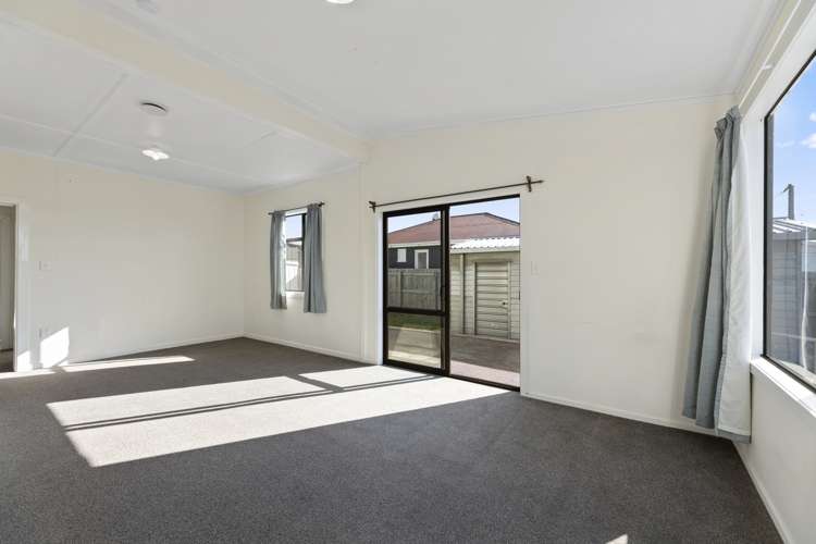 6 Brian Bary Street Redwoodtown_14