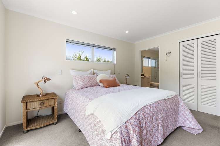 10 Beachwood Drive Hatfields Beach_15