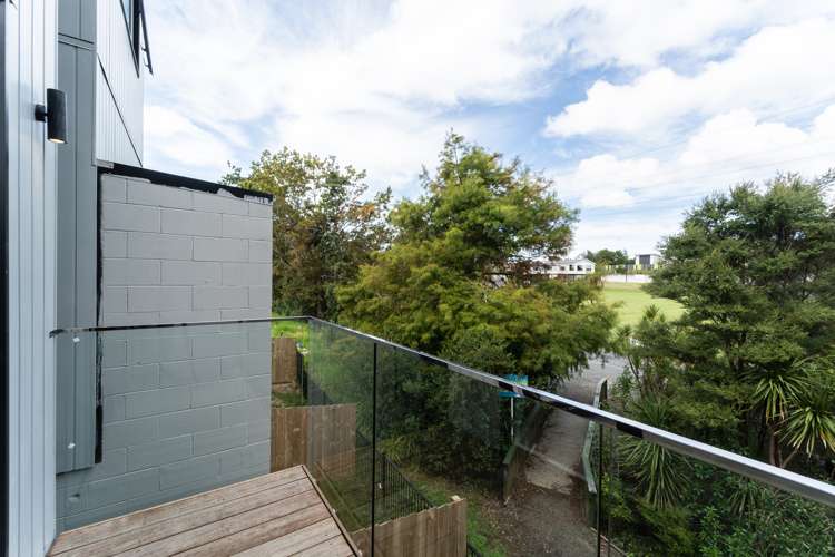 13/26 Toru Street Te Atatu Peninsula_10