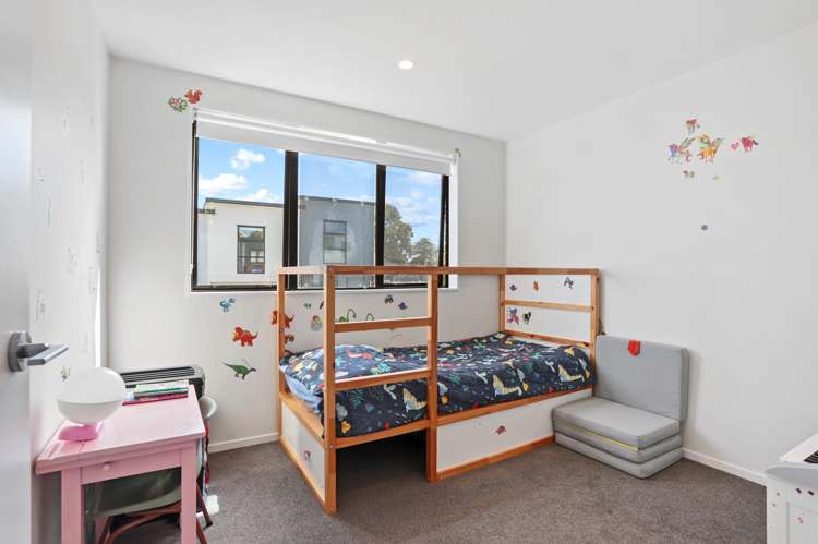 5 Tokai Place Glen Eden_7