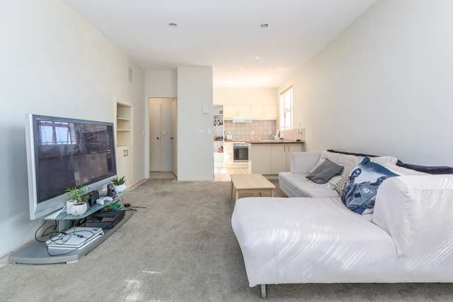 1/2 Upper Queen Street Auckland Central_4
