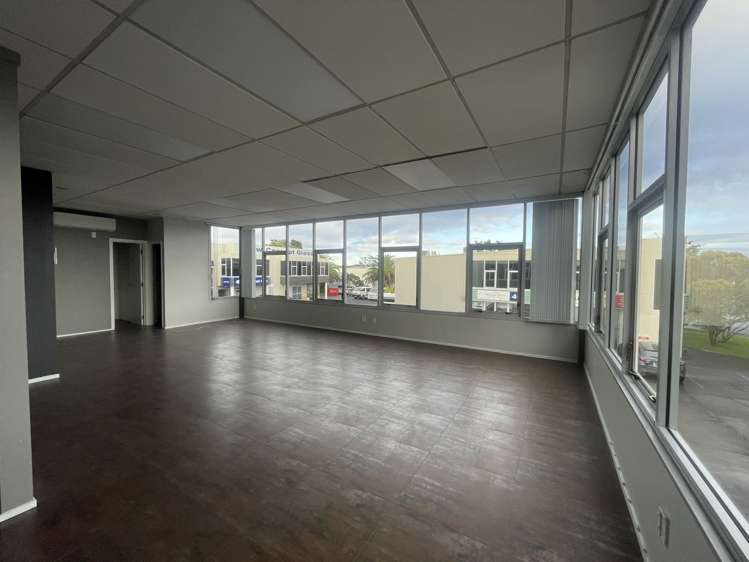 Unit F/4 William Pickering Drive Rosedale_3