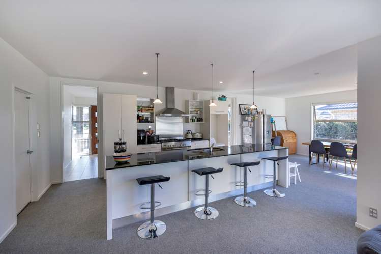 270 Southfield Drive Lincoln_3