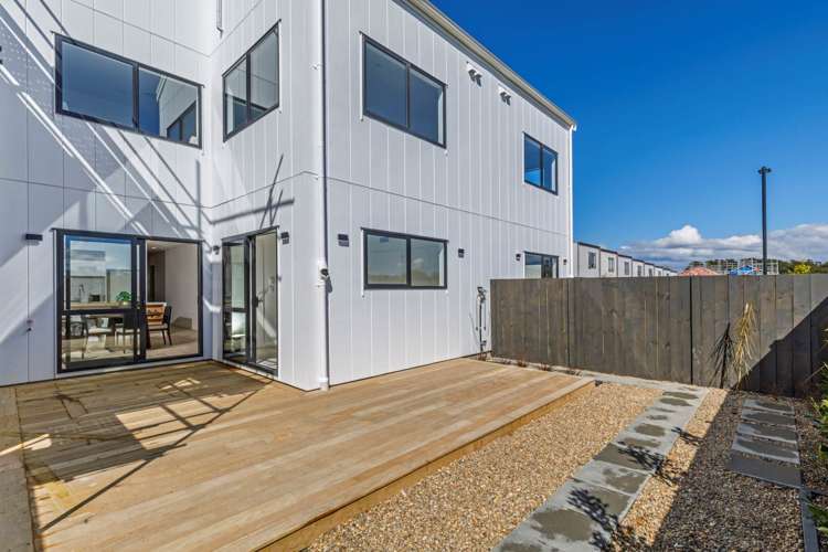 11 Green Bamboo Road Hobsonville_22