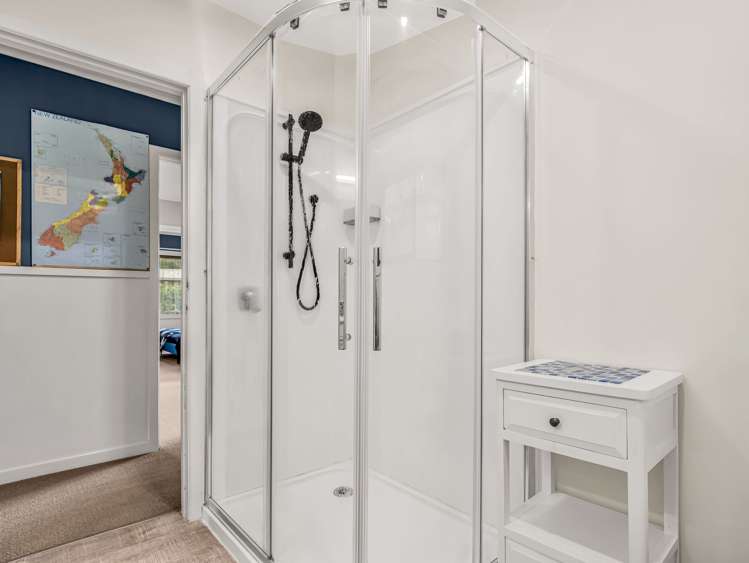 9 Cooper Avenue Holdens Bay_14