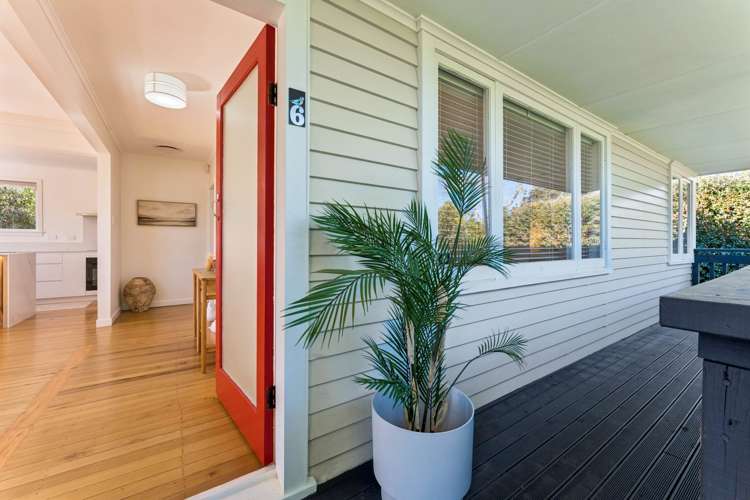 6 Tiri Tiri Road Birkdale_6
