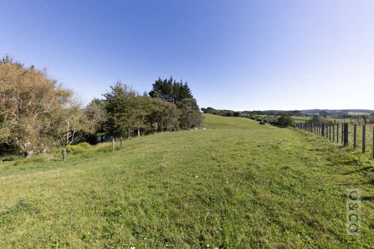 1226 State Highway 16 Waimauku_75