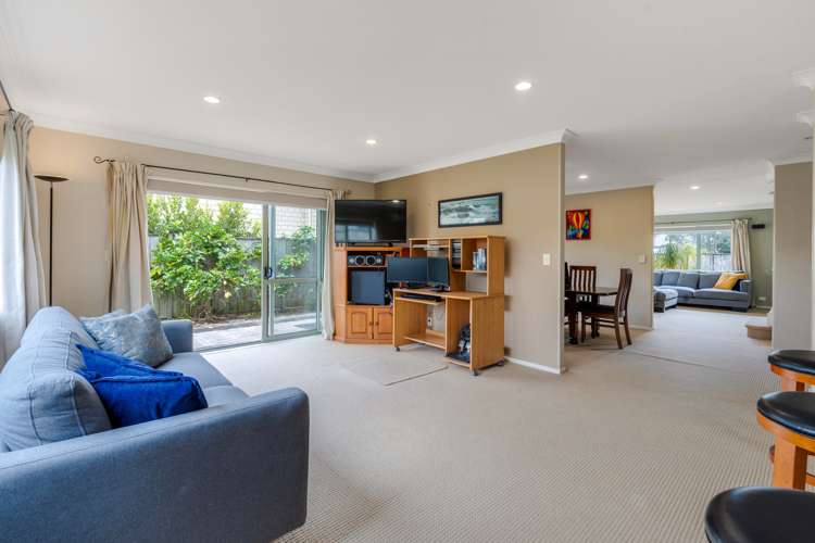 11 Coachman Drive Flat Bush_11