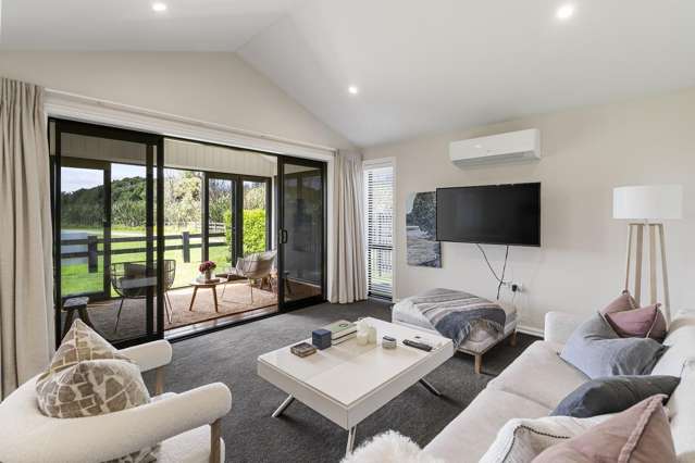 102/14 Terry Came Drive Cambridge_3