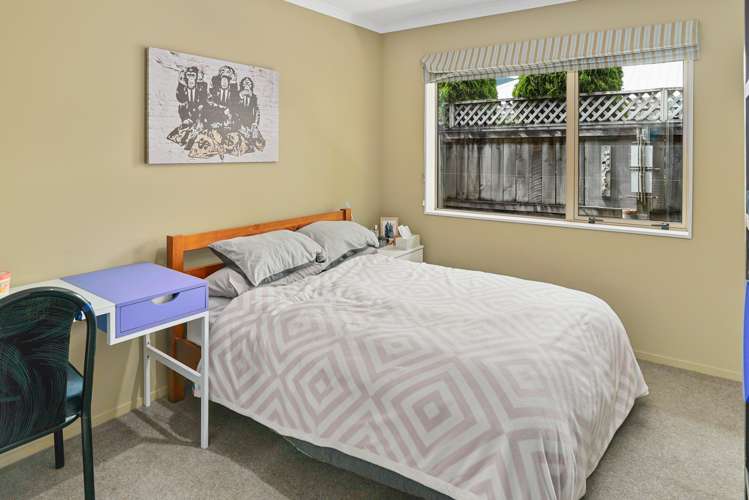 105 Saxton Road Stoke_12