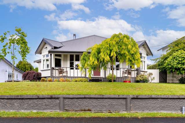 Charming 1930's Villa - Versatile Family Home