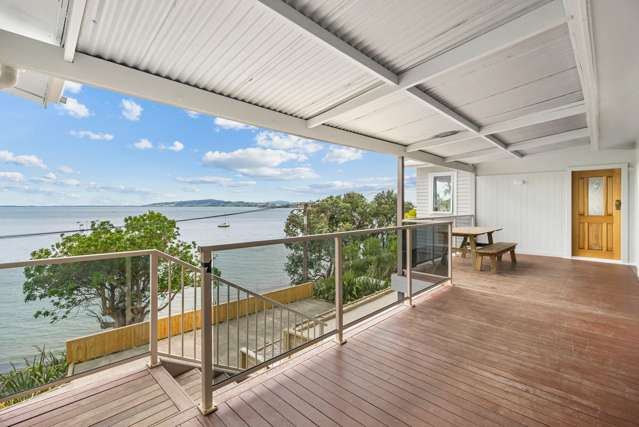 For Sale - 104 Beach Road, Onerahi