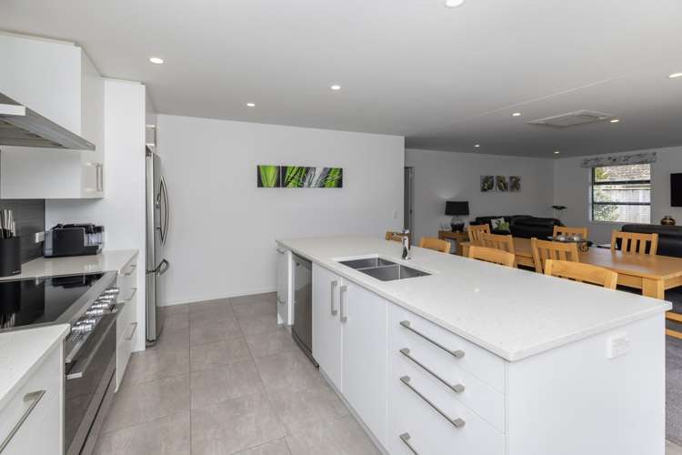 14 Fiesta Grove Raumati Beach_5