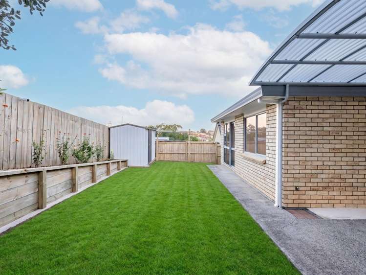24 Hollinger Place_5