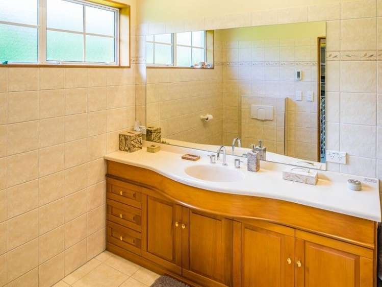 51 Coroglen Rise Pukerua Bay_19