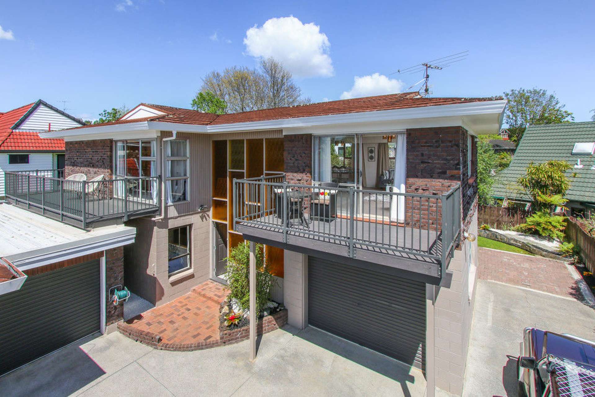 2/7 Malloy Place Eastern Beach_0