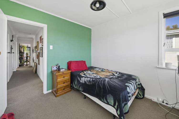 21 Pencarrow Crescent Wainuiomata_16