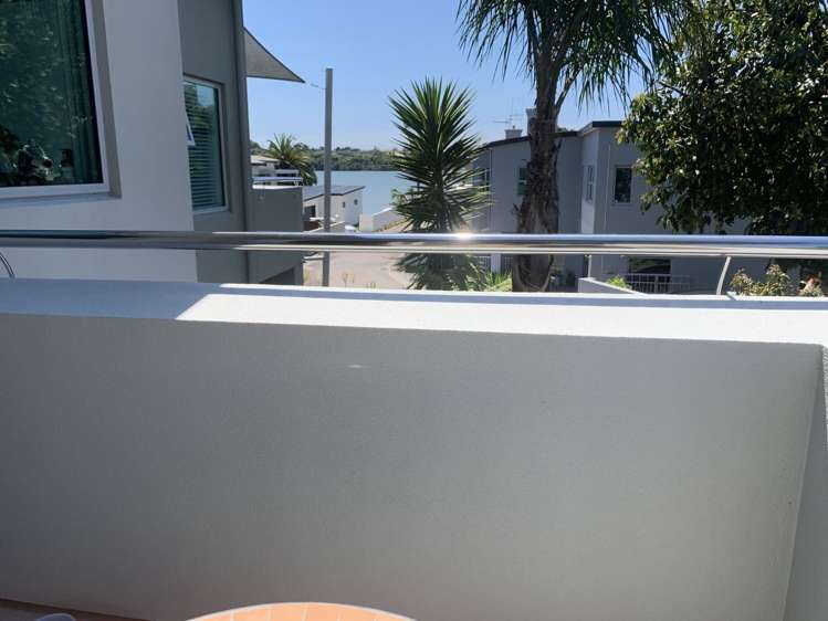 7 Azores Way Welcome Bay_11