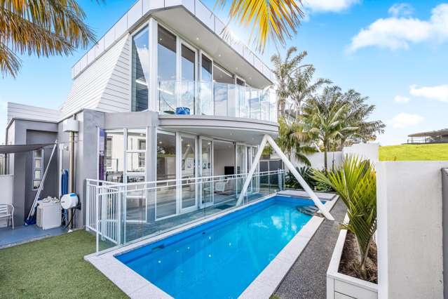 ELEVATED COASTAL LUXURY - CASTOR BAY