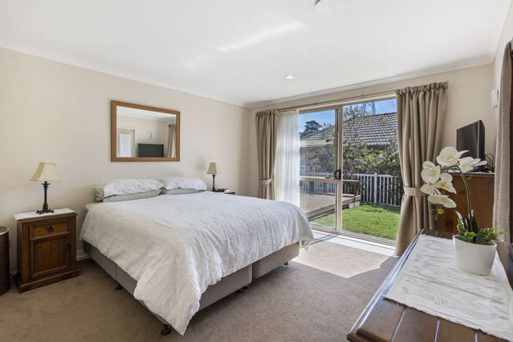 5 Norman Close The Gardens_9