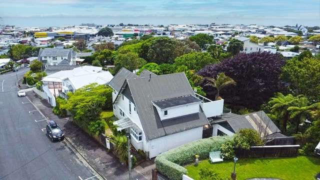 43 Cameron Street New Plymouth Central_2