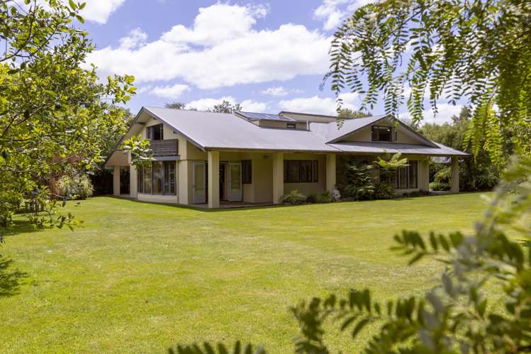 194 and 196 State Highway One Waitahanui_2