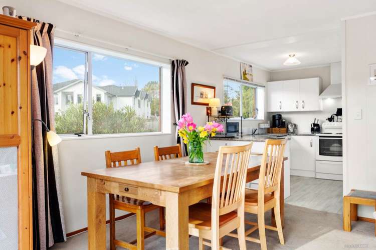 1/12 Finchley Road Torbay_5