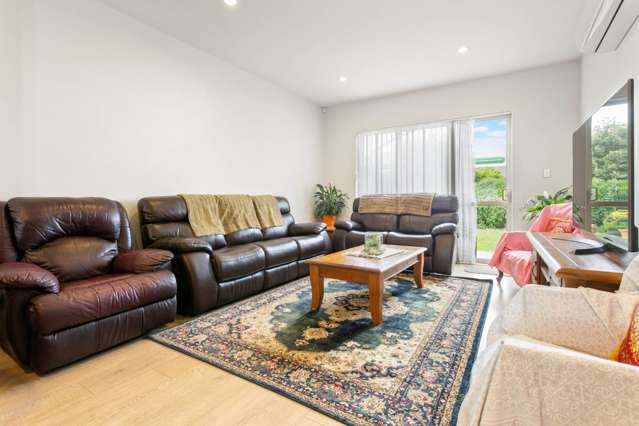 15 Rosewell Crescent Flat Bush_3