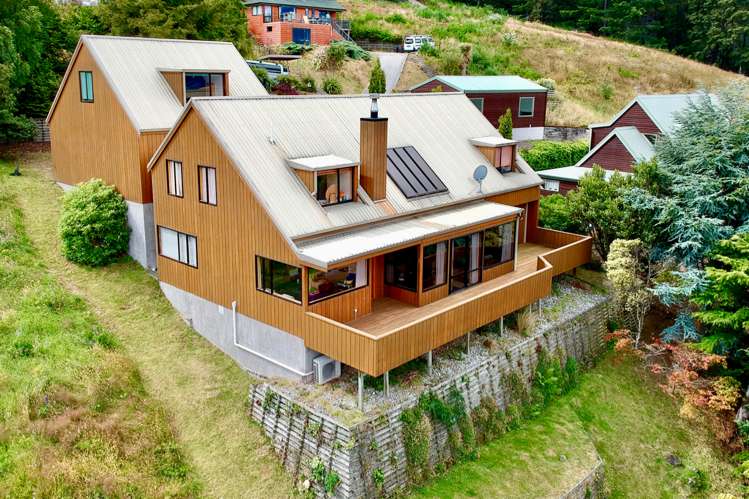 128 Wynyard Crescent Fernhill/Sunshine Bay_1