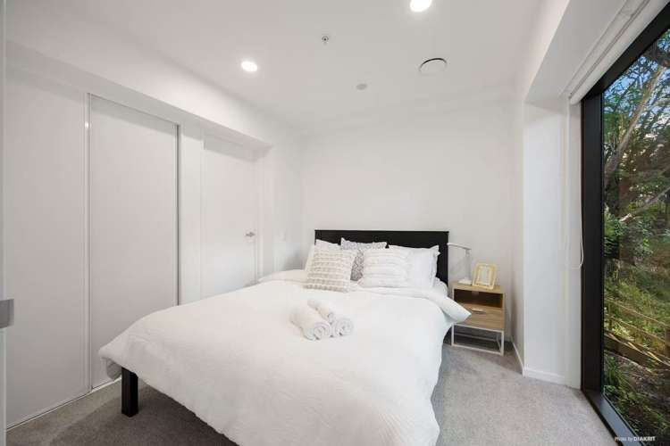 B03/369 Queen Street_2