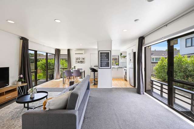 2/34 Tupaki Place Pakuranga Heights_2