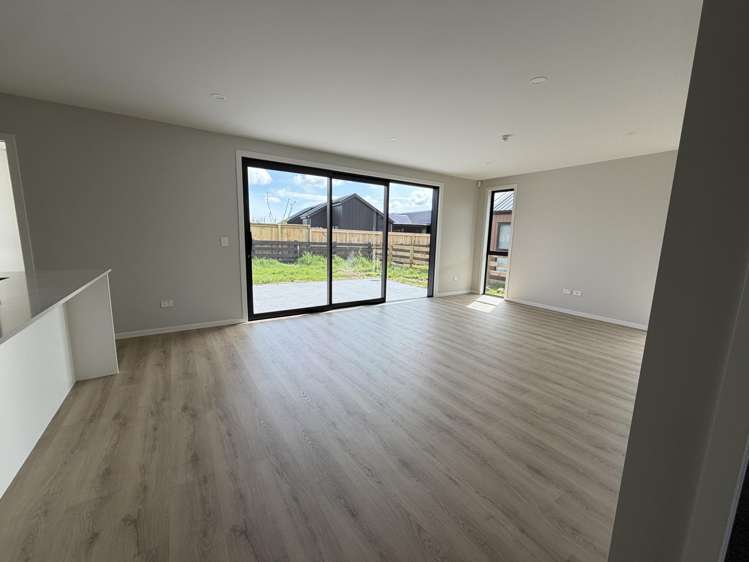 12 Renee Wyn Place Clevedon_2