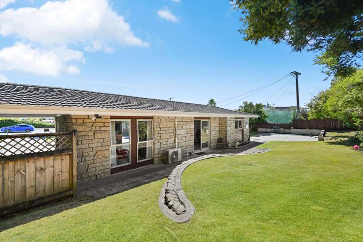 348 Cobham Drive Hillcrest_12