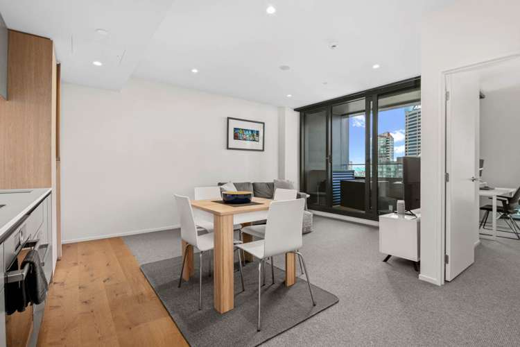 2408/10 Commerce Street_5